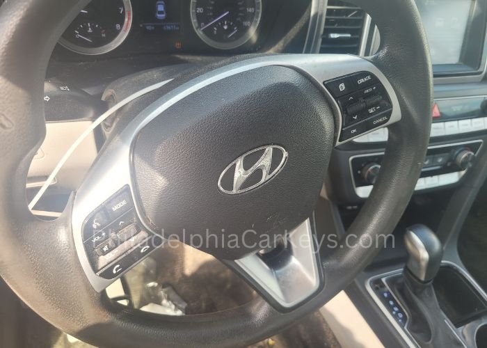 2015 Hyundai Sonata remote key fob cut and programmed in Juniata 19124